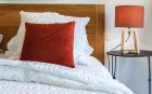 images/sejour-ardeche-maison-hotes/chambres-spacieuses-et-calmes-maison-hotes-de-charme/chambre-calme-avec-terrasse/chambre-2-_5.jpg