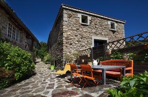 images/sejour-ardeche-maison-hotes/la-maison-hotes-gite-beaumont/galerie-photos-magnifiques-vacances-en-ardeche/gite-de-charme-en-ardeche-beaumont-france_8.jpg